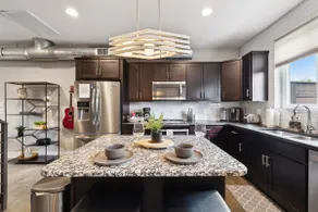 Cozy 3-Story Townhome w/ Rooftop & Skyline Views! - Image 5