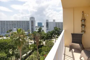 Tiny Tower Treasure - Sleeps 5 & Soaks Sun - Image 5