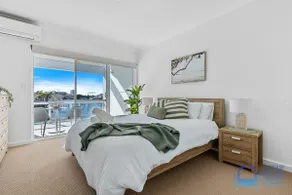 Dolphin Retreat in Halls Head - Image 5