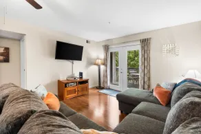 Ron's Retreat - Stay for 6 with Resort Amenities - Image 5