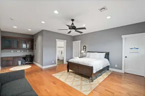 5 Minutes to Campbell - Clarksville Craftsman - Image 5