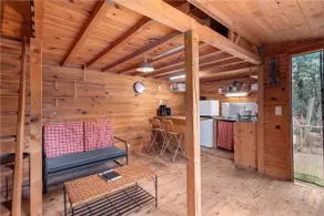 Small wooden house - Image 4