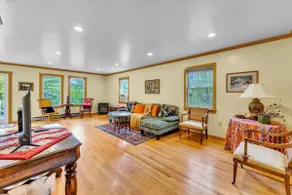 Artist Retreat-Eclectic Charm & Scenic Countryside - Image 3