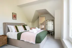 Field House - Stunning 3 Bedroom Home in Kingham! - Image 2