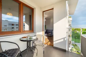 Velvet Apartment with Balcony in Rzeszów by Noclegi Renters - Image 3