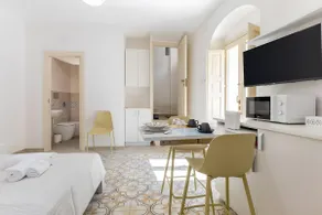 Merveilleux appartement de vacances avec terrasse et internet haut débit | Vue ville | Adapté au travail à distance - Image 5