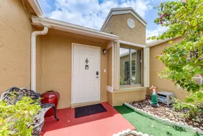 Screened Patio + Pool: Work Remote in Boca Raton! - Image 3