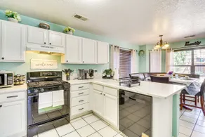 11 Mi to River of Lights: Family Home w/ Yard - Image 2