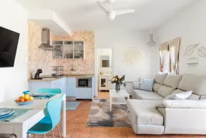 Views, Parking, Huge terrace/pets, center 3.5km - Image 2