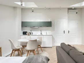 Premium studios with air conditioning for 4 people, Market Square - Image 5
