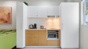 201 Lake Street - Image 4