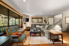 Camp Sherman Riverfront Getaway - sleeps 8! - Image 2