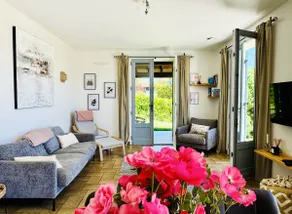 Charming cottage: pool, air-con, views & fast WiFi - Image 2