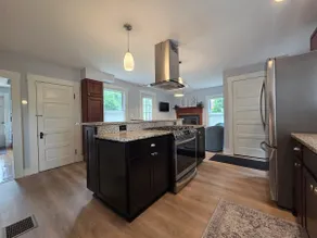 Family-Friendly 3BR Historic Home – Walk to Keene - Image 3