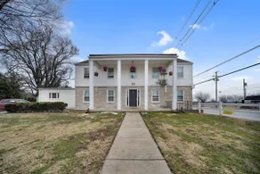 2 Charming Units Close to Downtown & Expo Center - Image 2