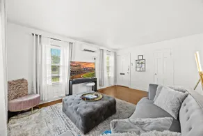 2 Charming Units Close to Downtown & Expo Center - Image 4