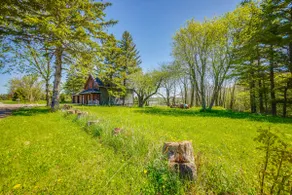 Kewaunee Escape: Trails, Ice Fish & Fire Pit - Image 2