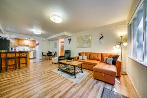 8 Mi to Dtwn Seattle: Pet-friendly Apt w/ Hot Tub - Image 5