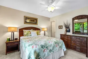 Carefree Tranquility at the Lake Waterfront Stay for 4 With Resort Amenities - Image 3