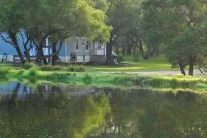 Family-Friendly Rock Island Home 5 Mi to Splashway - Image 3