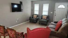 2 Bedrooms Apt Near Univeristy - Image 5