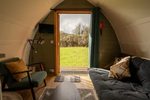 Luxury Cabin in Rural Hampshire without Pergola - Image 2