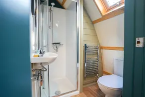 Luxury Cabin in Rural Hampshire without Pergola - Image 5