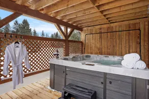 Huge Waterfront Modern Cottage on the Rouge River - Image 3