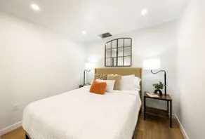 Modern 1BR Designer's Oasis 1min to I-5, Costo - Image 4