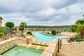 Community Perks: Scenic Lake Travis Getaway! - Image 2