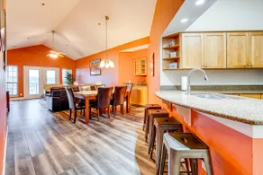 Community Perks: Scenic Lake Travis Getaway! - Image 5