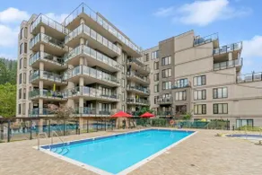 *New* condo w boat slip & pool - Image 3