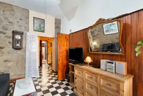 San Francisco Rustic House 1 - Image 5