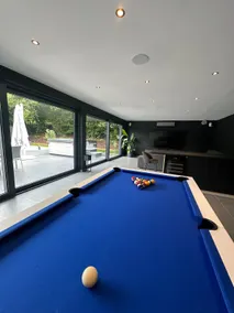 Villa with pool and hot tub - Image 3