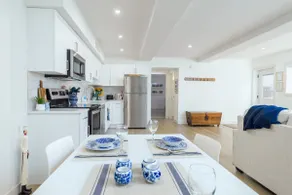 Modern Suite by Black Mountain Golf Club - Image 4