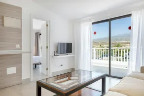 1. One bedroom apartment with mountain view - Image 2