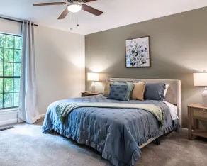 The Fern & Fable - King Bed/TownHome with Deck - Image 3