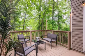 The Fern & Fable - King Bed/TownHome with Deck - Image 2