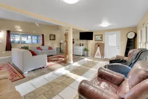 Orlando 3BR | Hot Tub + Parking + Pets - Image 4