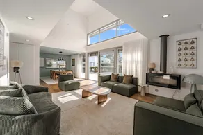 Luxury 4BR Villa w/ Pool & Cinema Golf | By Airnest - Image 3