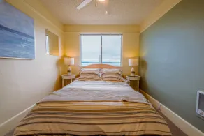 Old Town Tacoma | 1907 Victorian | Top floor unit - Image 4