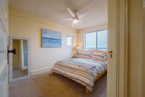 Old Town Tacoma | 1907 Victorian | Top floor unit - Image 5