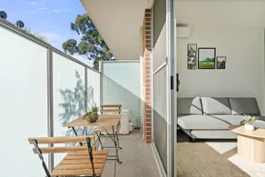 Comfy Studio | Balcony | 12 Mins Walk to Train - Image 4
