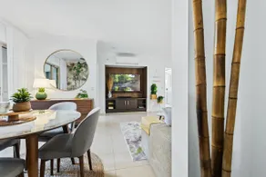 Top-Floor Apartment: 9 Pools, Gym & BBQ Oasis - Image 3