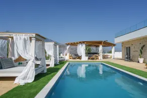 Villa Yammas, 5-Bedroom Stone Villa with Private Pool, Walking distance from Beach - Image 2