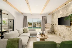Villa Yammas, 5-Bedroom Stone Villa with Private Pool, Walking distance from Beach - Image 4