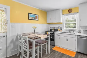 Vintage apartment, Pets, 5 min to stadium,downtown - Image 3