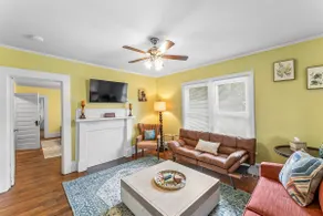 Vintage apartment, Pets, 5 min to stadium,downtown - Image 2