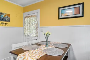 Vintage apartment, Pets, 5 min to stadium,downtown - Image 4