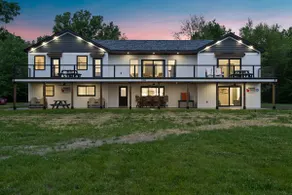 Luxe-Lake Erie Views-GOTL-Sunset Grand Estate - Image 3